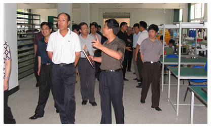 福建省委常委、政法委書記徐謙一行視察虹潤公司